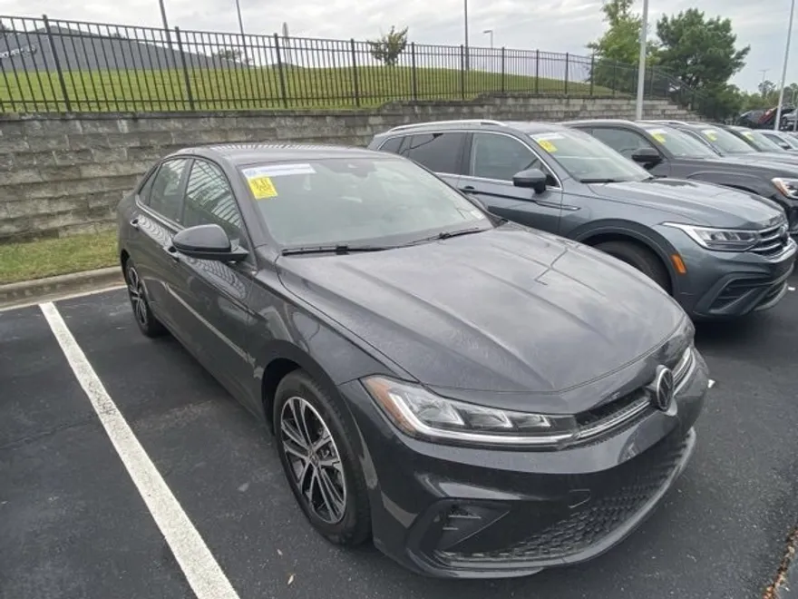 2025 Volkswagen Jetta 1.5T Sport photo 1