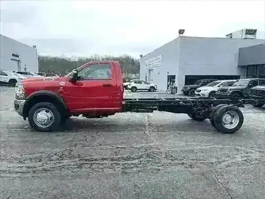 2024 Ram 5500 Tradesman photo 1