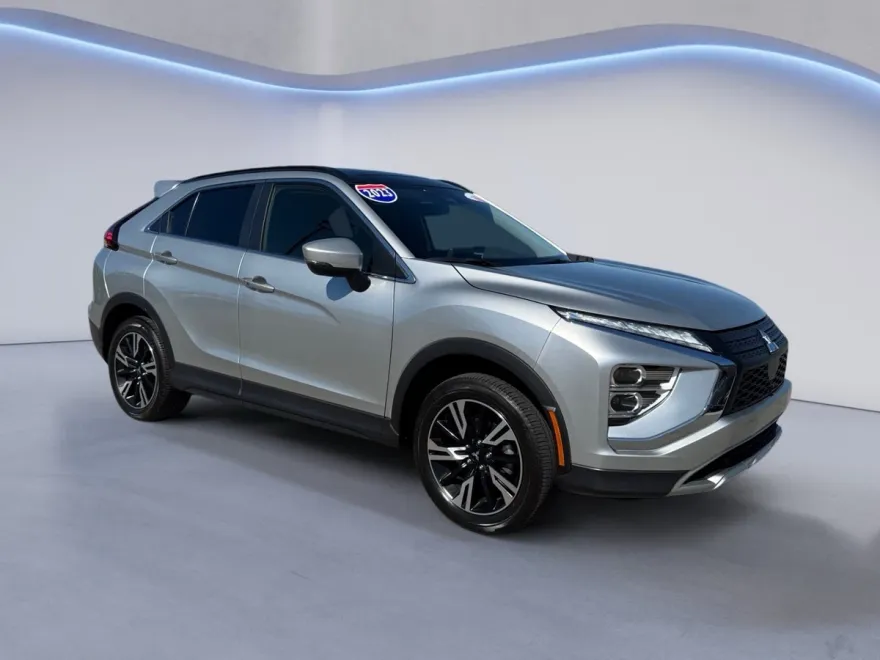 2023 Mitsubishi Eclipse Cross SE photo 1