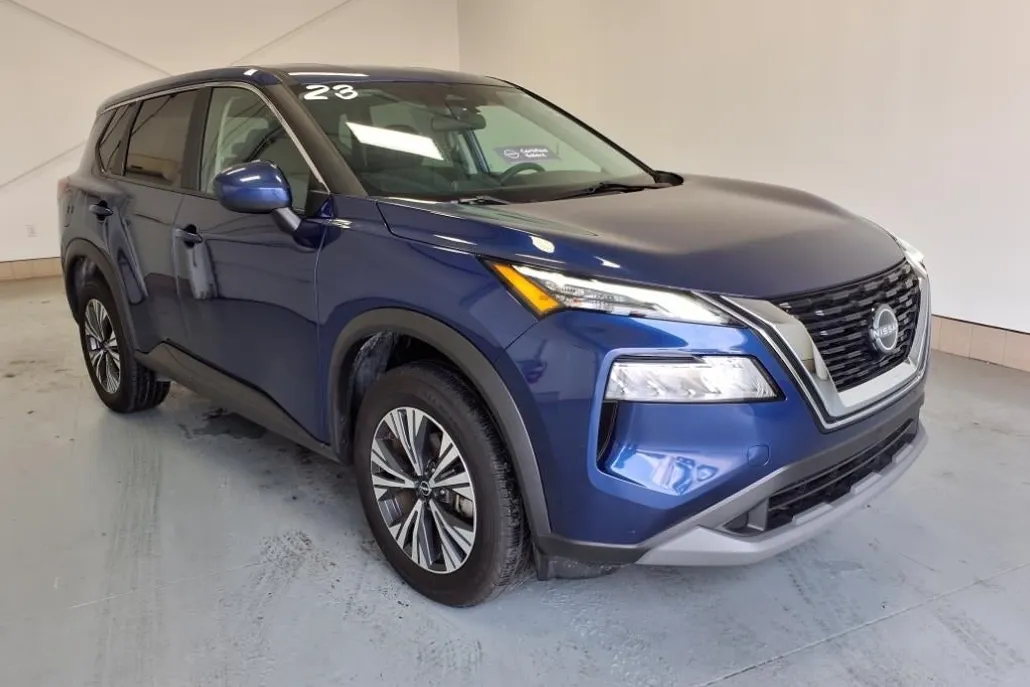 2023 Nissan Rogue SV photo 1