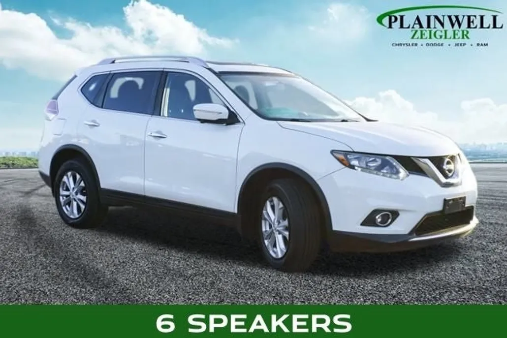 2016 Nissan Rogue SV photo 1