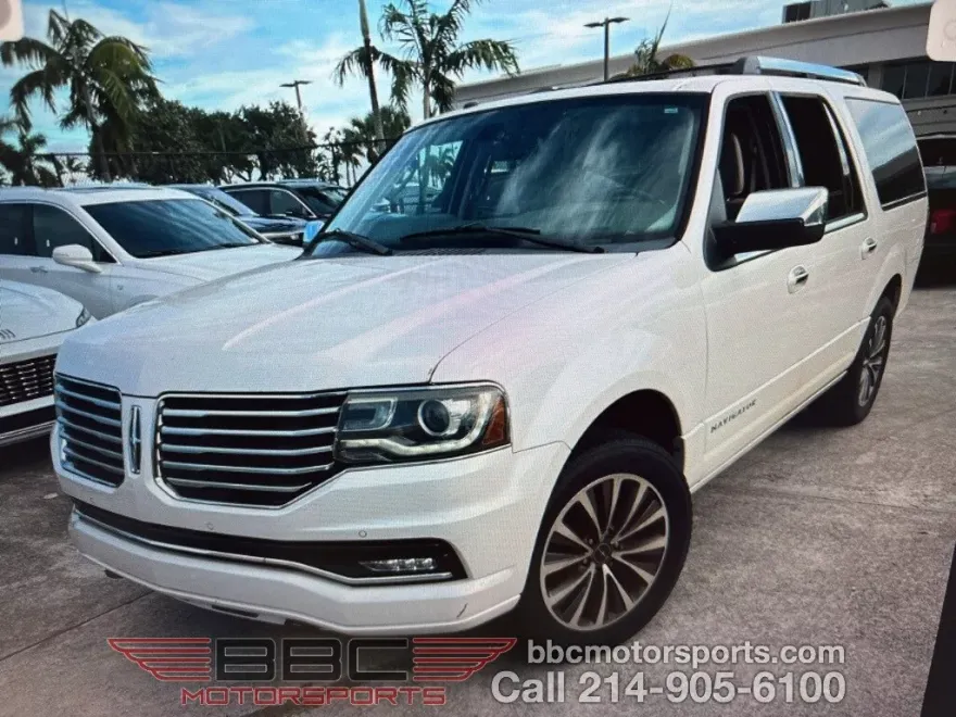 2015 Lincoln Navigator L Base photo 1