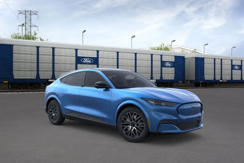 2025 Ford Mustang Mach-E Premium photo 1