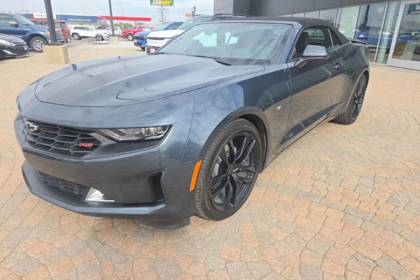 2023 Chevrolet Camaro 3LT photo 1