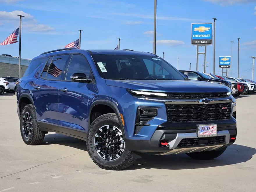 2026 Chevrolet Traverse Z71 photo 1