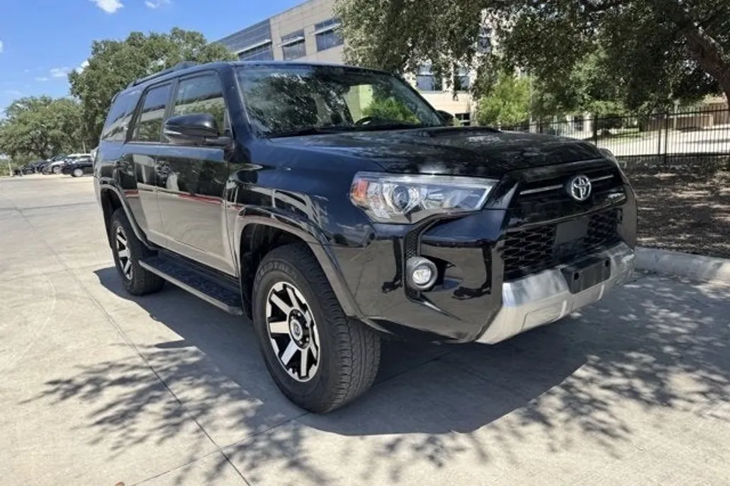 2024 Toyota 4Runner TRD photo 1