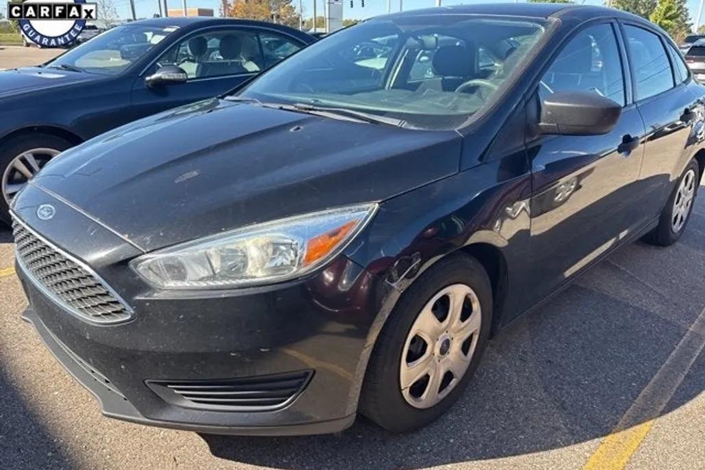 2015 Ford Focus S photo 1