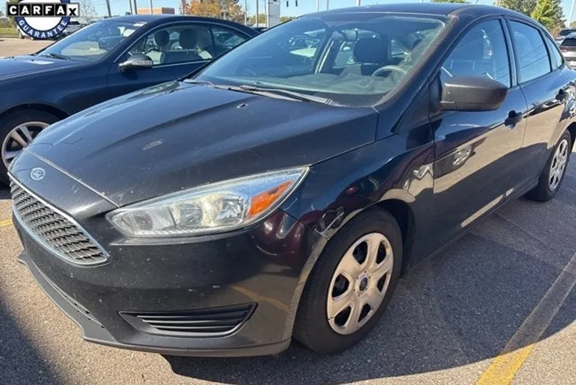 2015 Ford Focus S photo 1