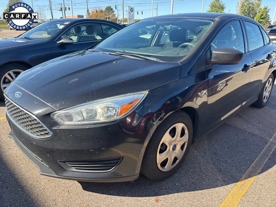 2015 Ford Focus S photo 1