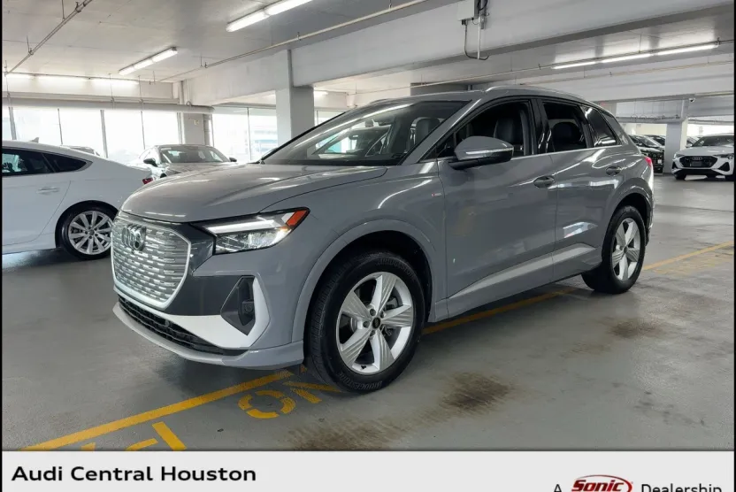 2024 Audi Q4 E-tron Premium photo 1