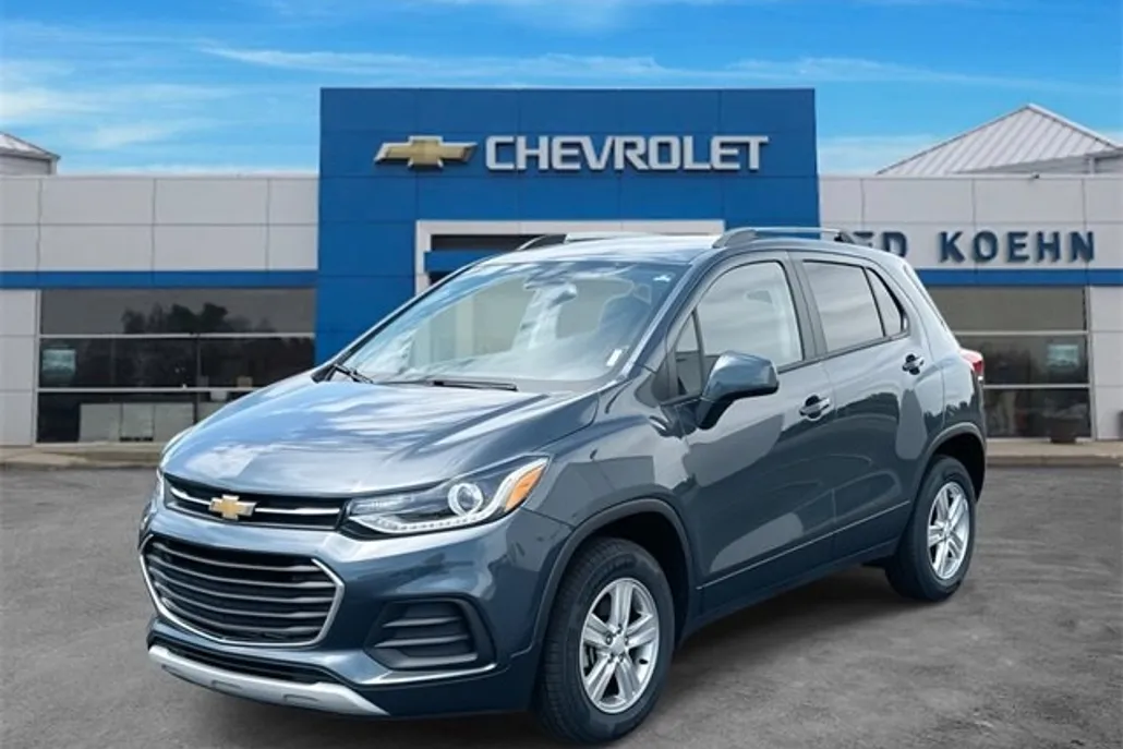 2022 Chevrolet Trax LT photo 1