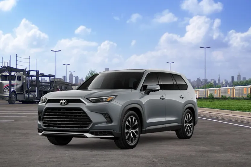 2026 Toyota Highlander Limited Hybrid photo 1