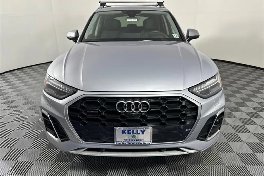 2022 Audi Q5 45 S line Prestige Premium photo 1
