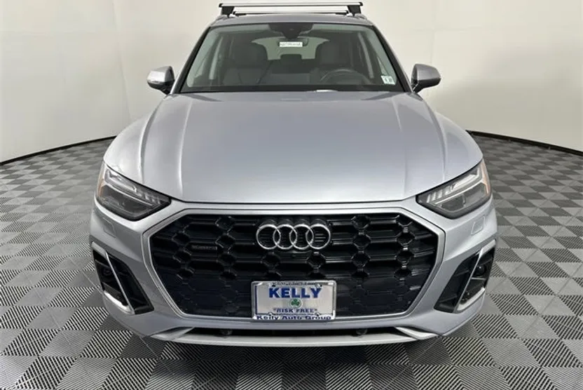 2022 Audi Q5 45 S line Prestige Premium photo 1