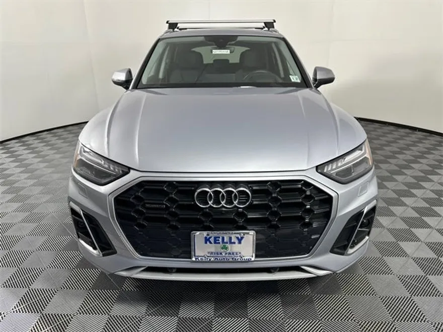 2022 Audi Q5 45 S line Prestige Premium photo 1