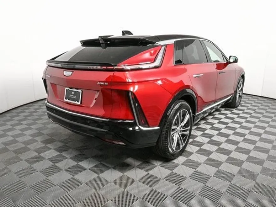 2026 Cadillac Lyriq Luxury photo 1