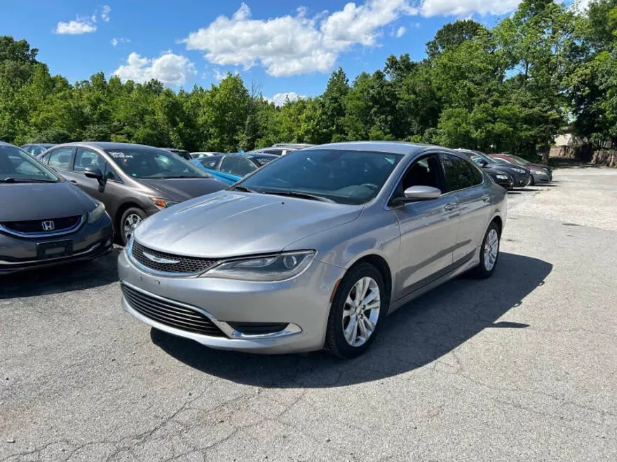 2015 Chrysler 200 Limited photo 1