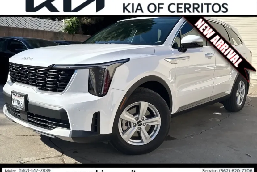 2025 Kia Sorento LX photo 1