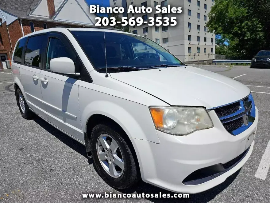 2012 Dodge Grand Caravan SXT photo 1