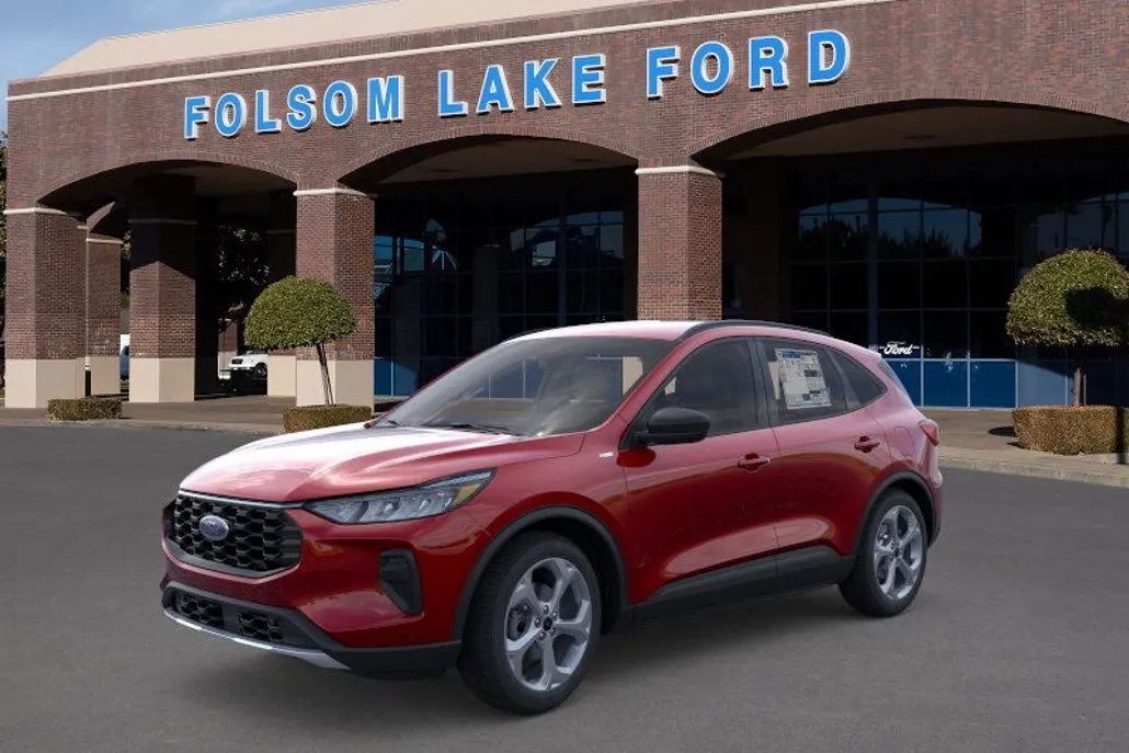2025 Ford Escape ST-Line photo 1