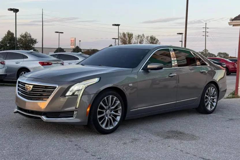 2017 Cadillac CT6 Luxury photo 1