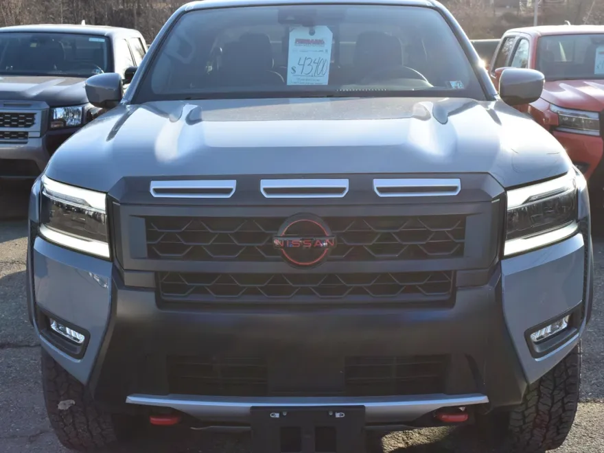 2025 Nissan Frontier PRO-4X photo 1