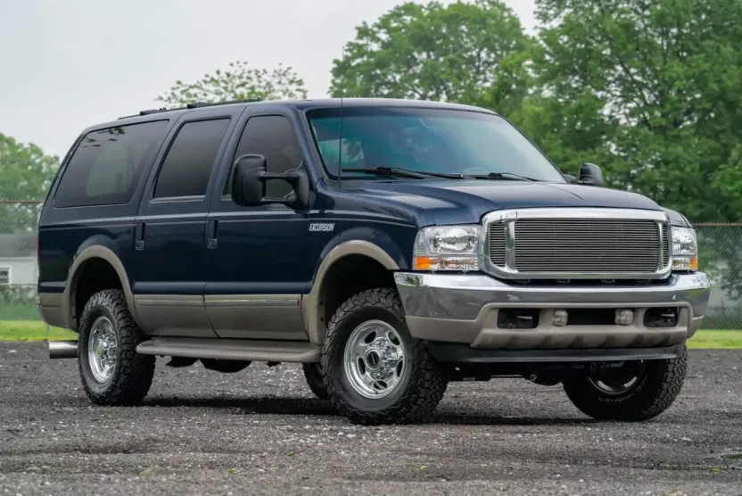 2002 Ford Excursion Limited photo 1