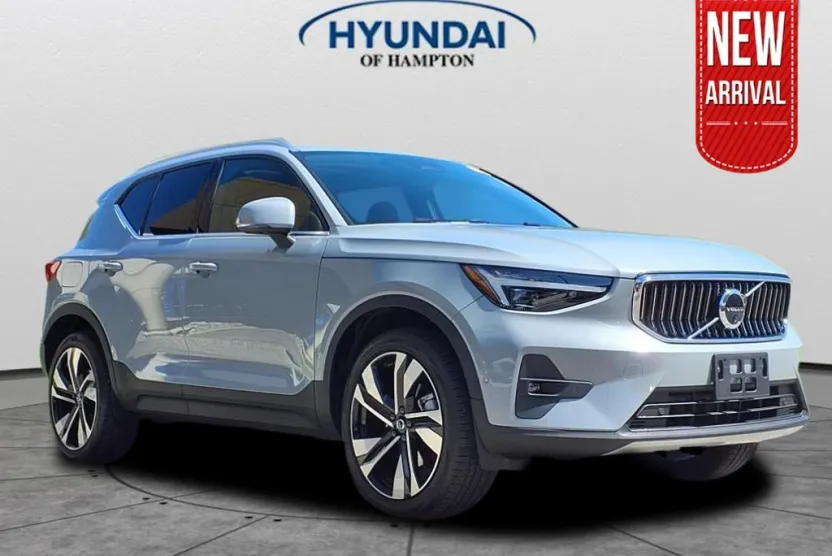 2024 Volvo XC40 Ultimate photo 1