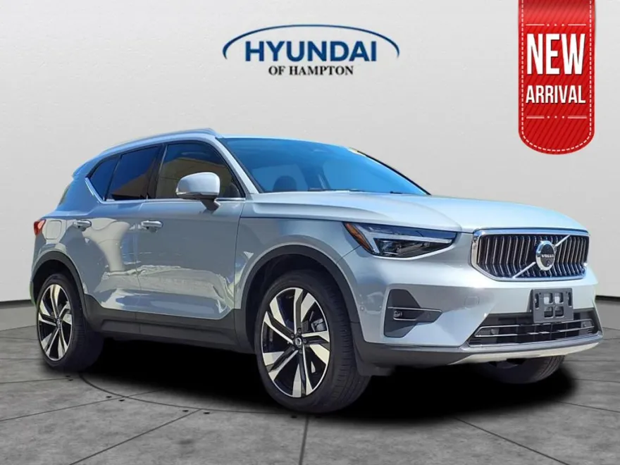 2024 Volvo XC40 Ultimate photo 1