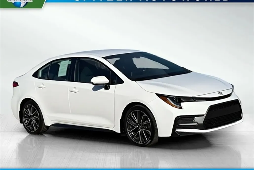 2021 Toyota Corolla SE photo 1