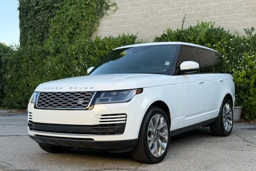 2019 Land Rover Range Rover HSE photo 1