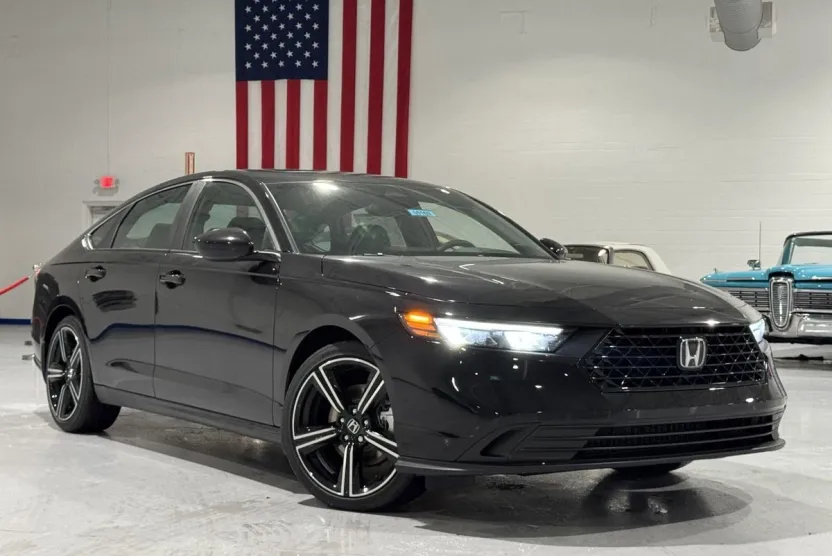 2025 Honda Accord Hybrid Sport photo 1