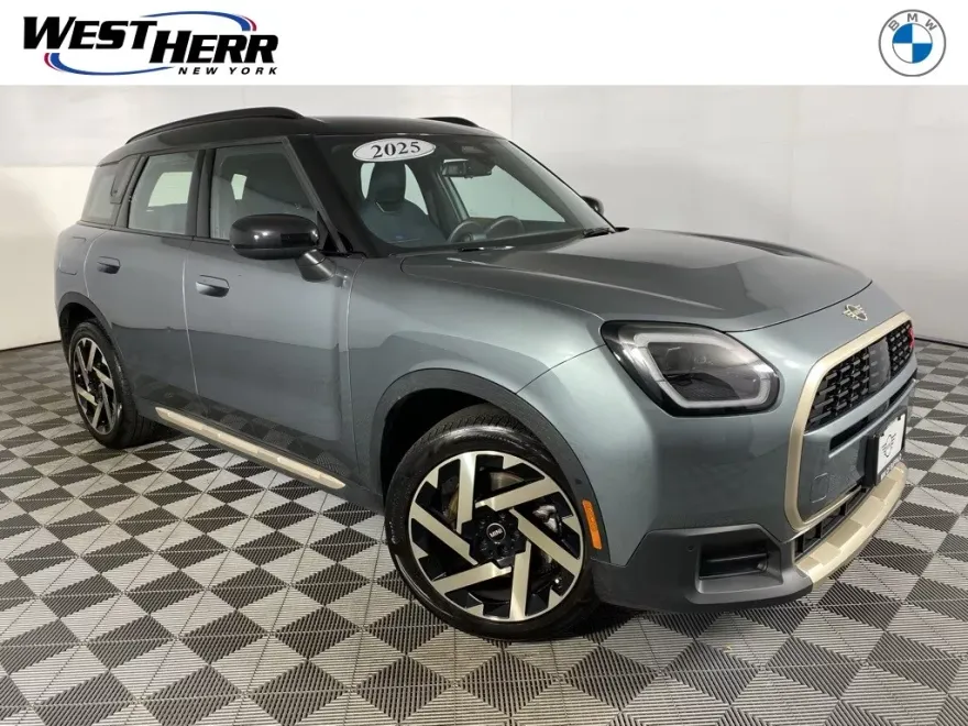 2025 Mini Cooper S ALL4 photo 1