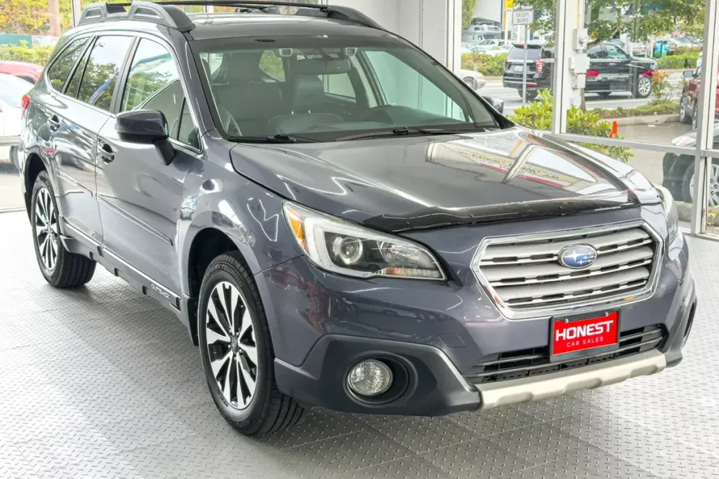 2016 Subaru Outback 2.5i Limited photo 1