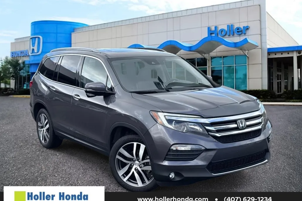 2018 Honda Pilot Touring photo 1