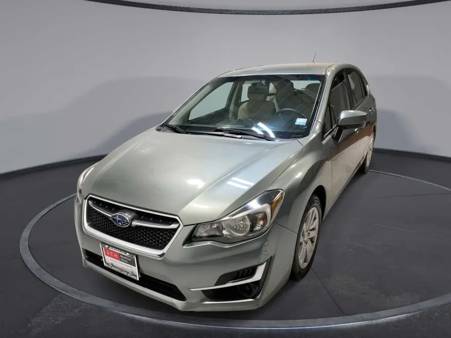 2016 Subaru Impreza 2.0i Premium photo 1