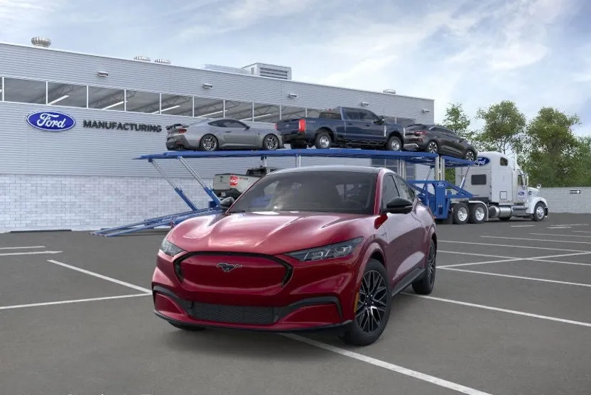 2025 Ford Mustang Mach-E Premium photo 1