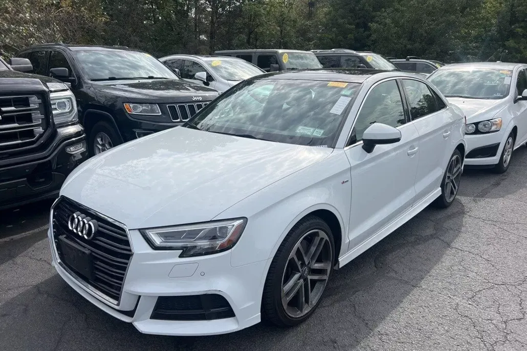 2019 Audi A3 2.0T Premium Plus photo 1