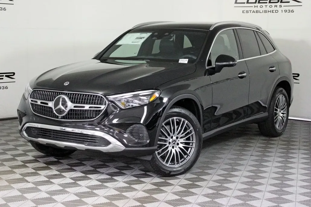 2026 Mercedes Benz GLC 300 4MATIC photo 1