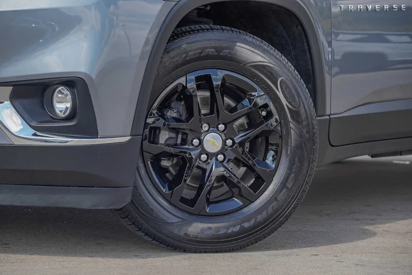 2020 Chevrolet Traverse Cloth 1LT photo 1
