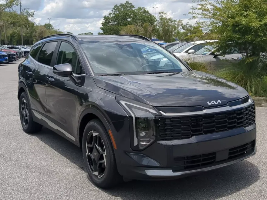 2026 Kia Sportage EX photo 1