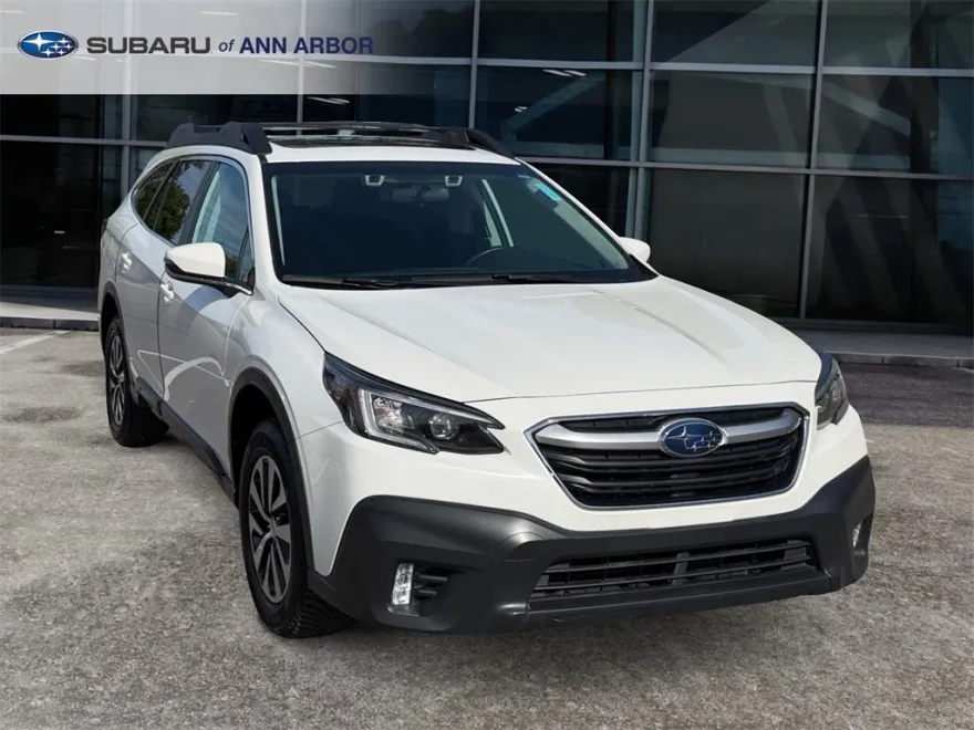 2022 Subaru Outback Premium photo 1