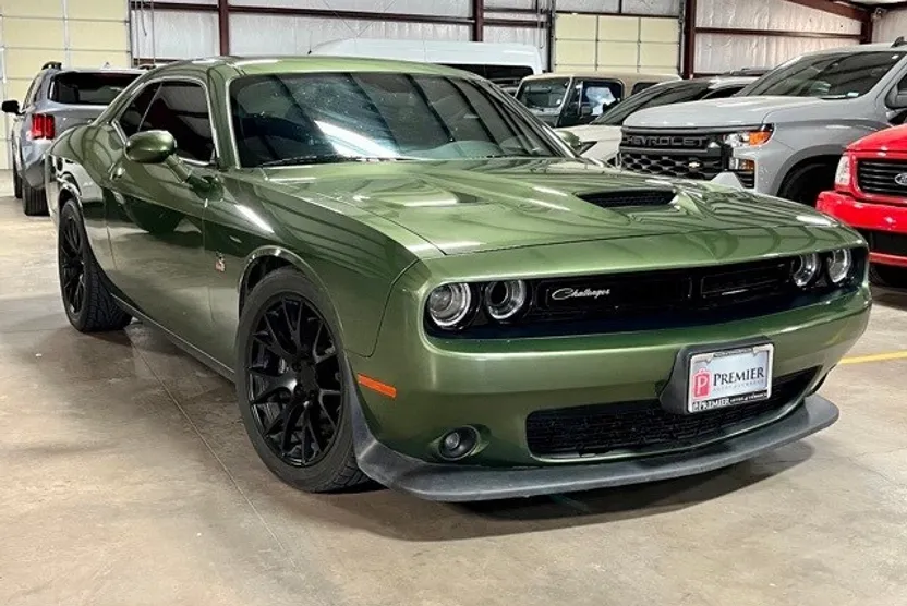 2022 Dodge Challenger R/T Scat Pack photo 1