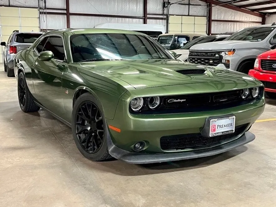 2022 Dodge Challenger R/T Scat Pack photo 1