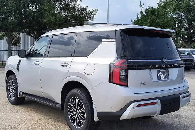 2026 Nissan Armada SL photo 1