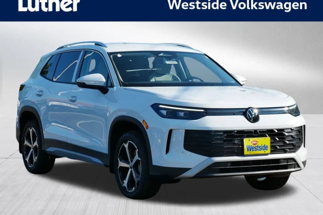 2025 Volkswagen Tiguan SE photo 1