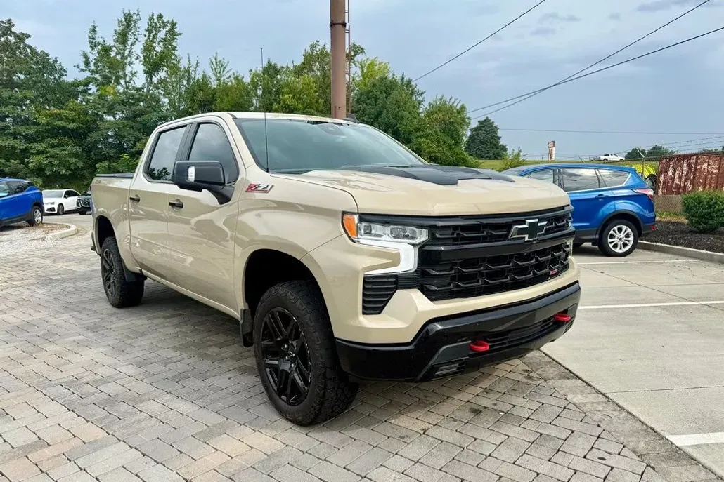 2022 Chevrolet Silverado 1500 LT Trail Boss photo 1