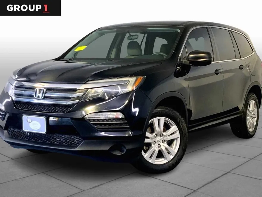 2016 Honda Pilot LX photo 1
