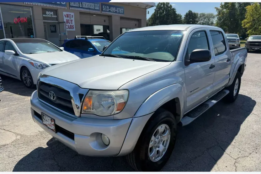 2010 Toyota Tacoma Double Cab photo 1