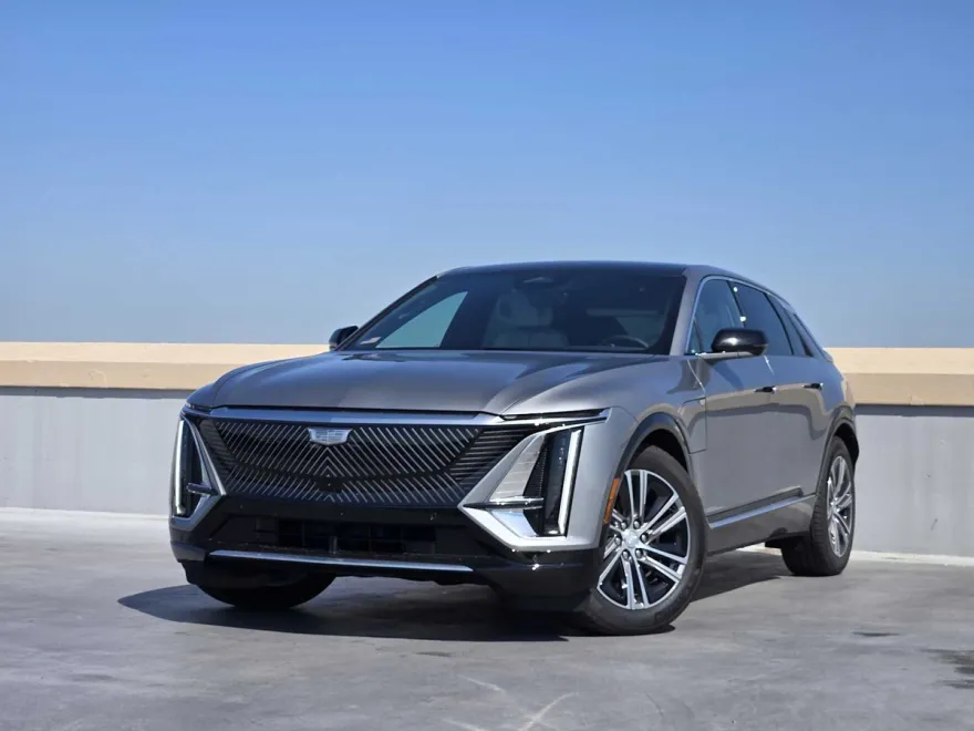 2025 Cadillac Lyriq Luxury photo 1